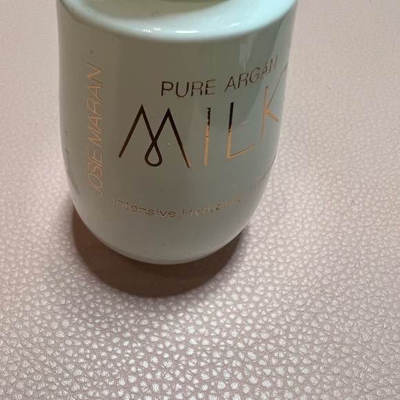 Josie Marin emulsifier-free treatment serum that visibly plump deeply hydrates. - Picture 5 of 7